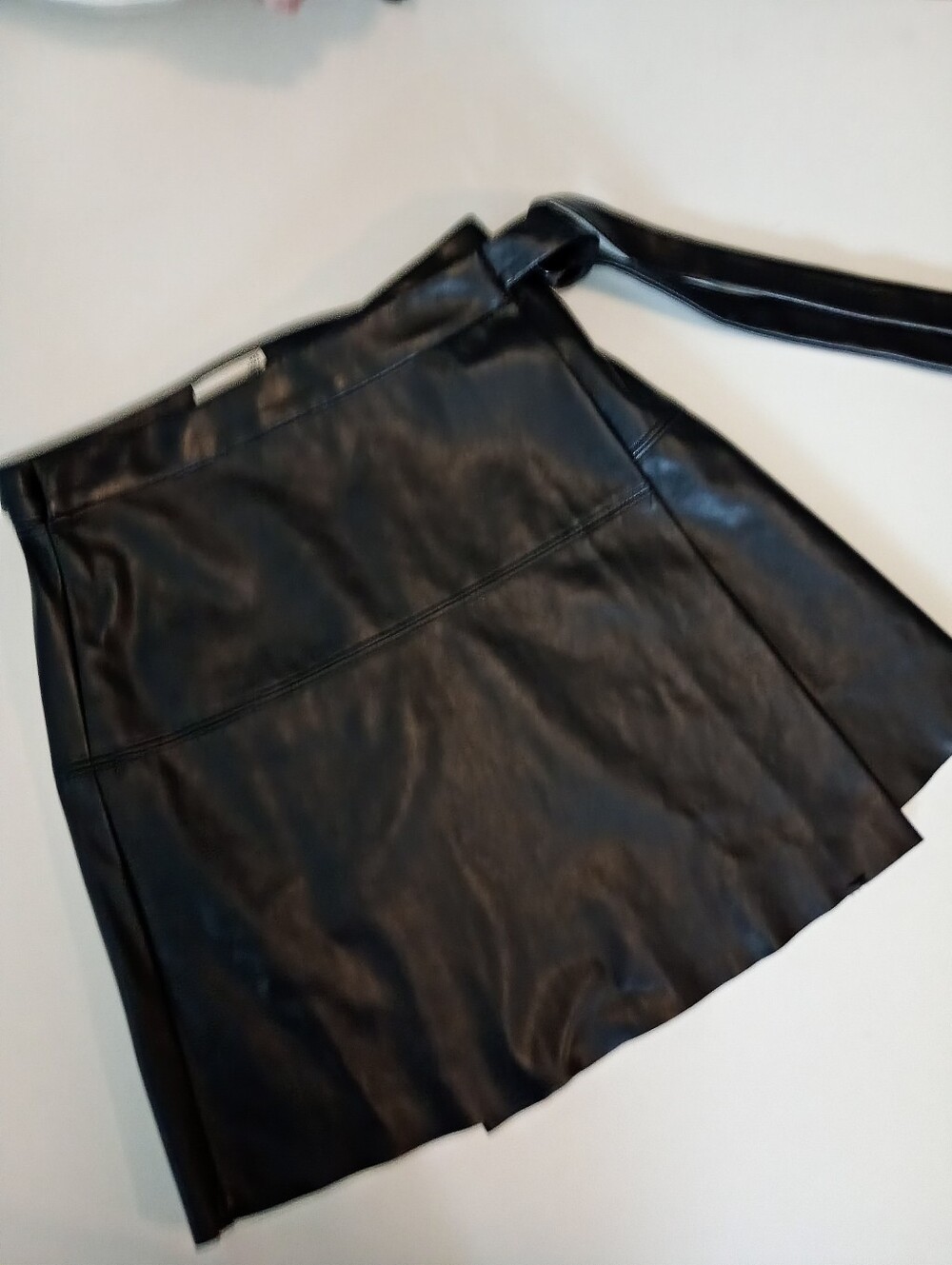 Wilfred Free | Black Faux Leather A-Line Mini Wrap Skirt with Tie Waist | XXS